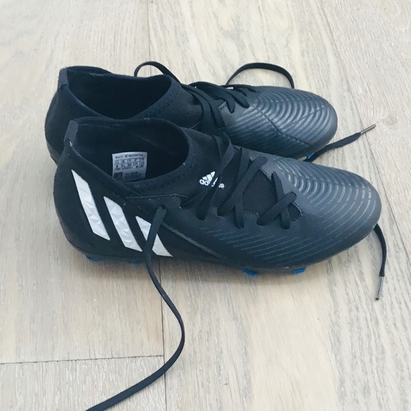 ADIDAS Predator Edge .3 size US 4 black football boots - Picture 4 of 8